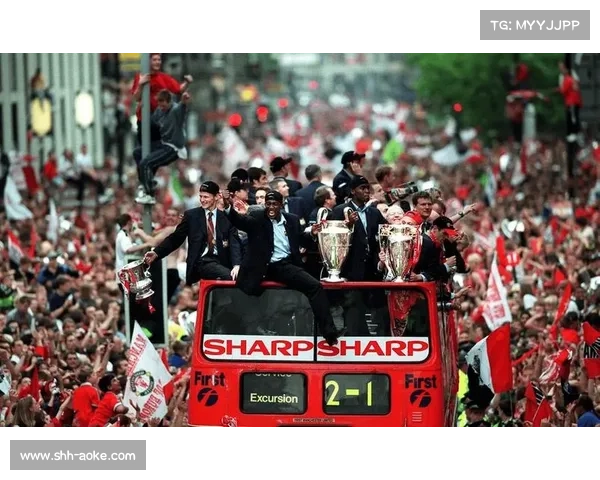 足球历史上的经典瞬间，曼联的标志性图标